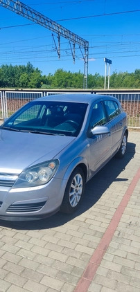 Opel Astra cena 6800 przebieg: 288000, rok produkcji 2005 z Pruszków małe 106